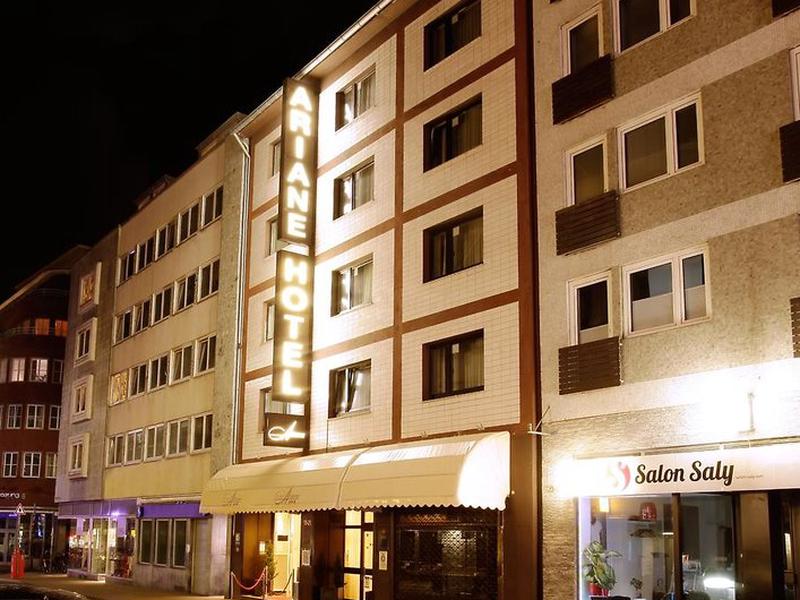 20711FCCF666DDB674CFE3A8882A91D3