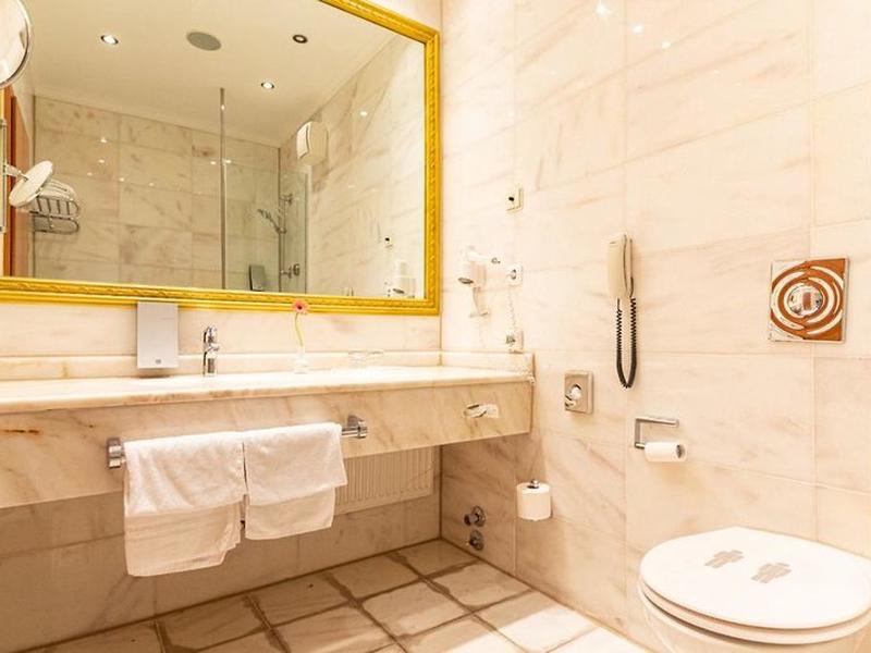 20DE84E75CE1C9219B930AA0BDD0FBFE