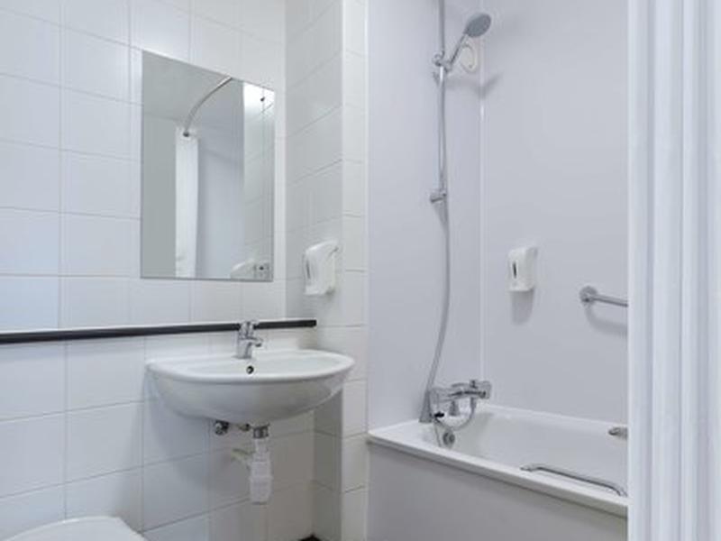 C8E7E48188569448CEF8B4FA216B78BA