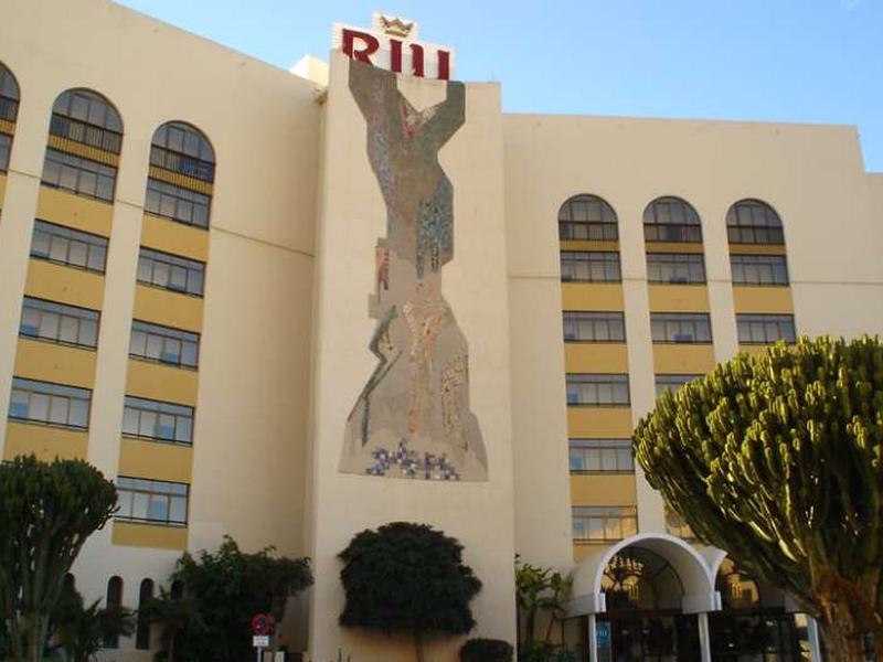 34F56BD9BFB11EEF31C9A6C808D68FFB