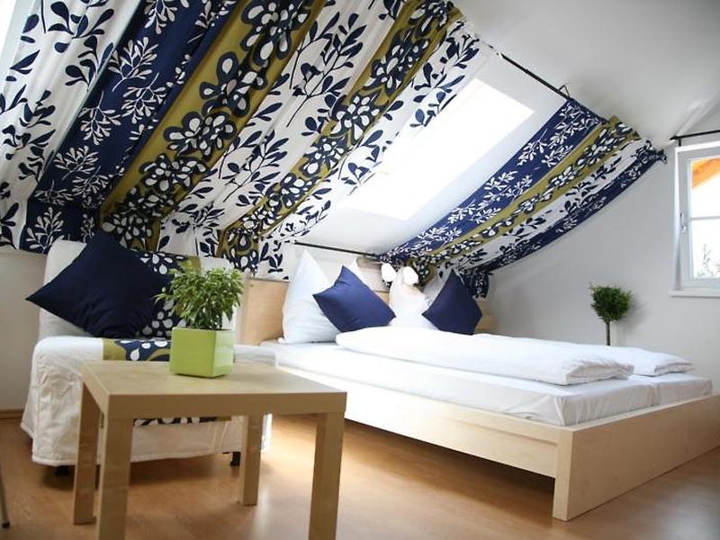 8B73A61ADF67A90D93B346C55CCD404A