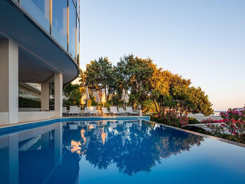 2421E929BF72E5F985763A8402CDF123