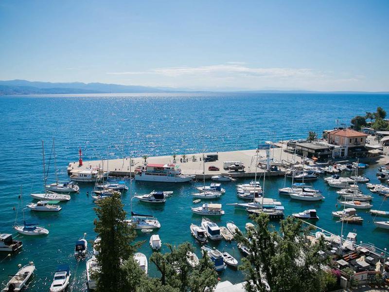 DA7E8EEC9CBAF06524CB3F6E8A1EEAF5