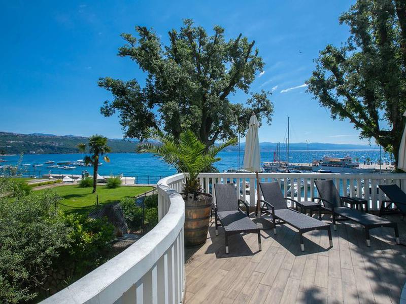 9D7AE02B5A001D05C1175C821035BA77