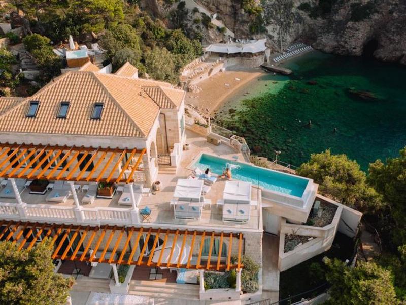 A6E98F600A4F1D286611B218A3022281