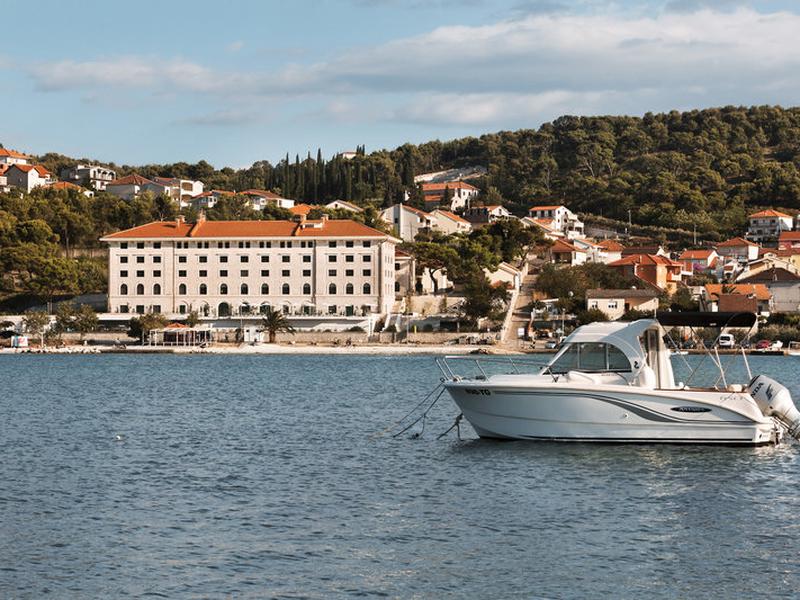 B4705EC12EDFCFD55EB8FD24547DF6AA