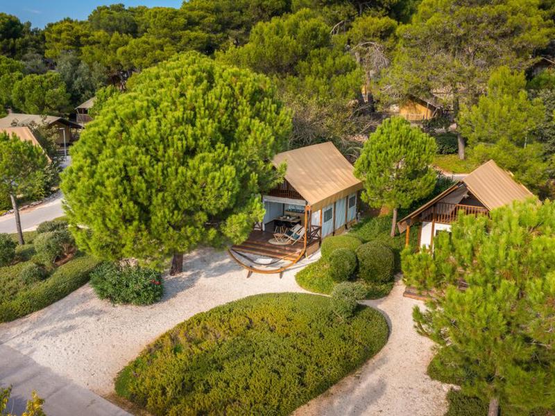 2D7E38E06A880D7D238F9E360D5E3B8E