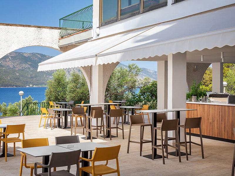 82E180F77DBF53EEB5F2C52C6B0851B2