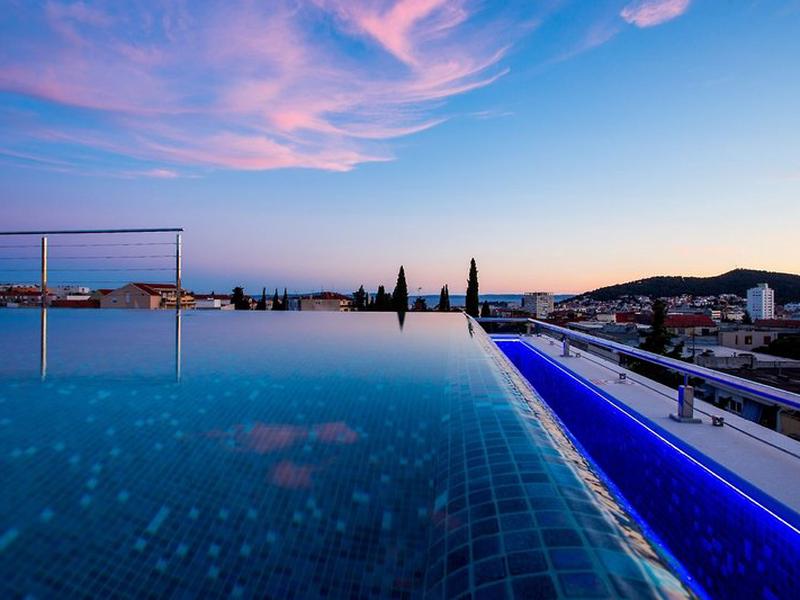 74E535C1F9ABA932ECE1D0ED649711F2