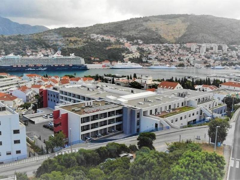 6CF13D543540FB82C7272CF8EEE9C9E9