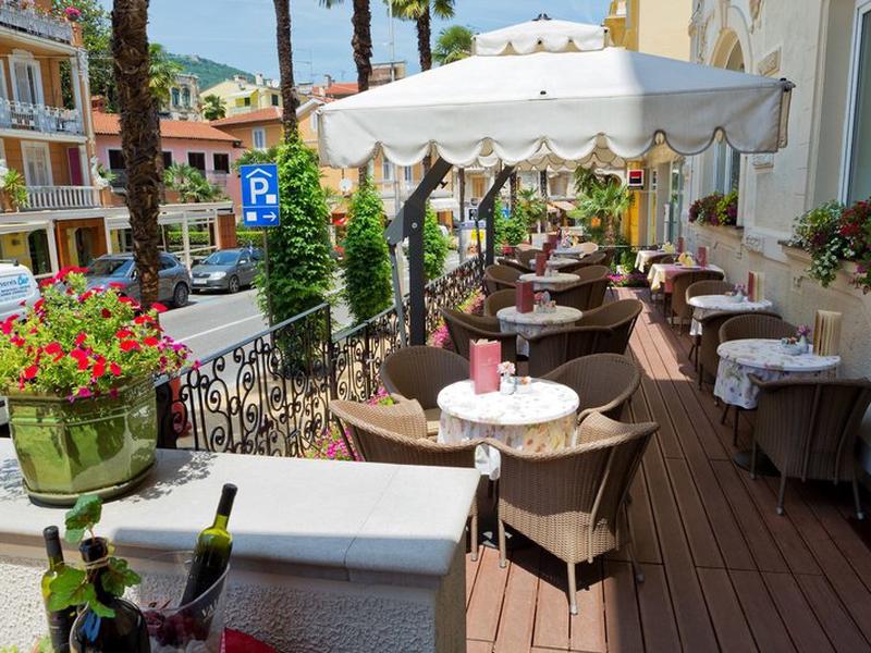 7F9F28D95295E96D3C336B6650367962