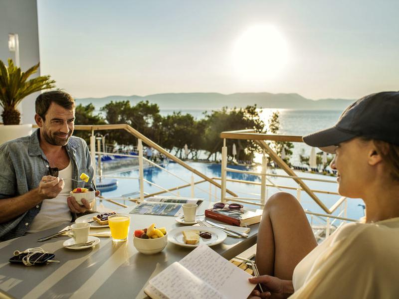 9685BE41B03328786E22D5F1351144F8