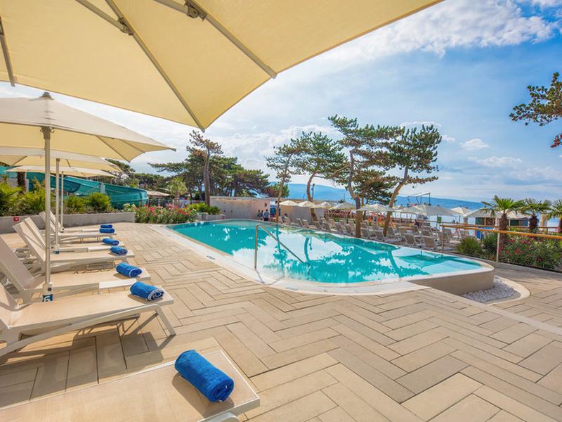 196512AB52E58AAB41C6CB1A8A45B081