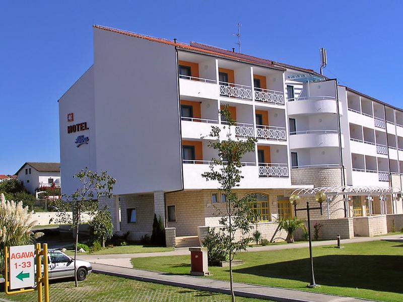 45008769EABE1A9CFE49813745F64D55