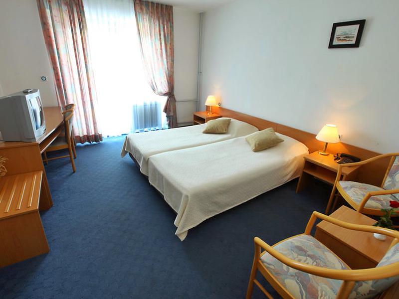 7333A1834108A4769B27FABC939B5BF2