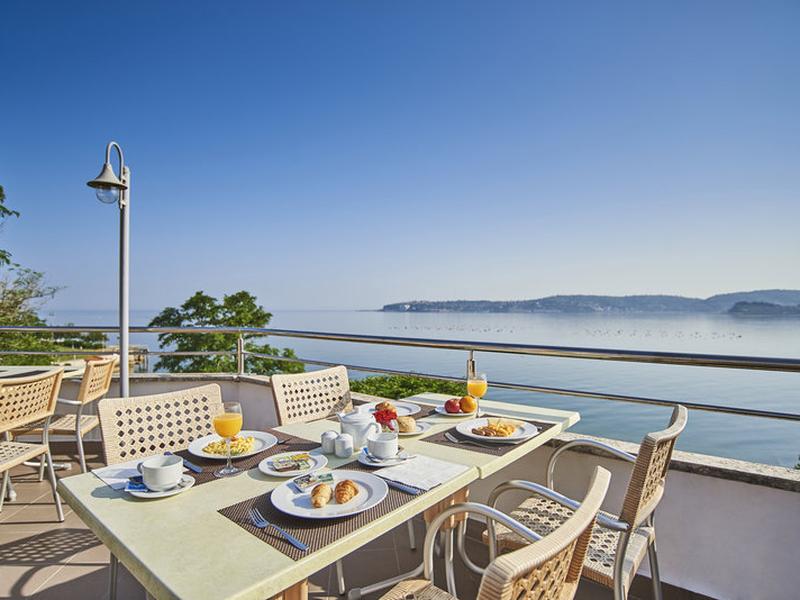 CF5C91F9DCFD2EAEAF9A6EB3A73E86A6