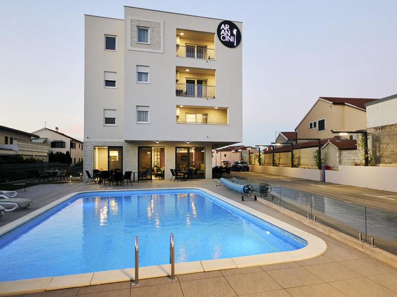 BF09A7E4014D3382DC7D831297AFF073