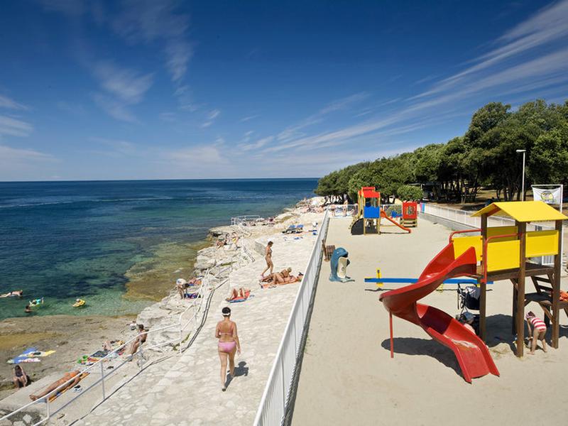 79B237F3862811403F77DE3C12A8FD07