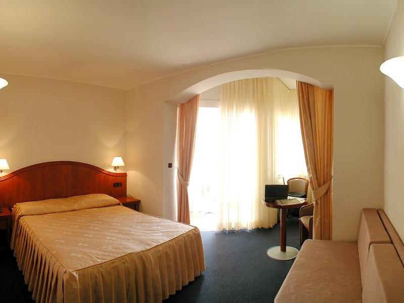 32816869730BD6C2C04D8EF1BC41D273