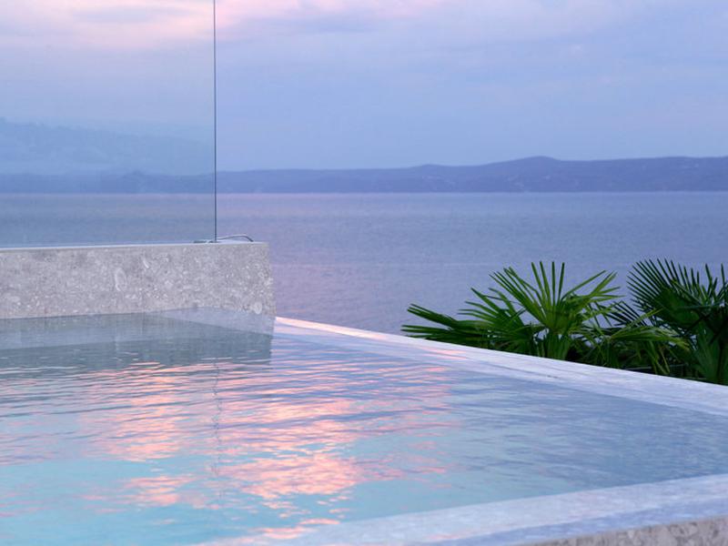 3959BD83C4C7439AEFC11BED5C88D6F0