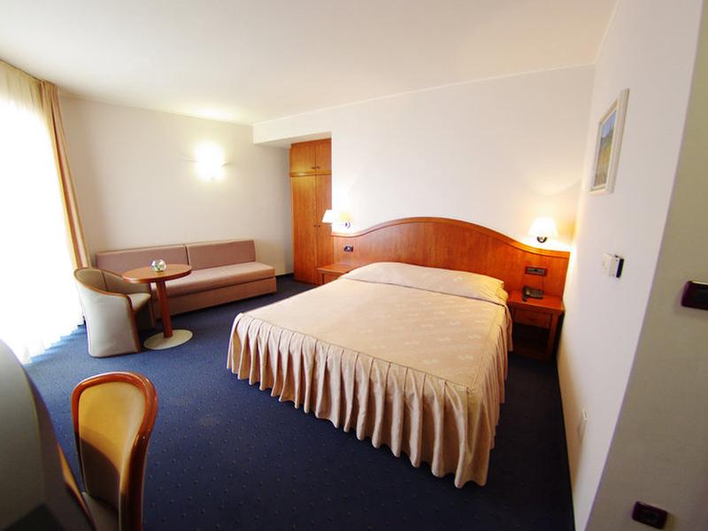 18422D43ED957BC1A9733A304332DA0A