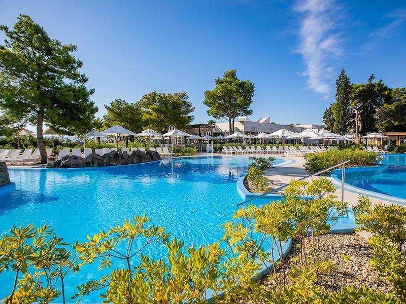 0AD6F3BC3DE515D46736F2A33D79885E