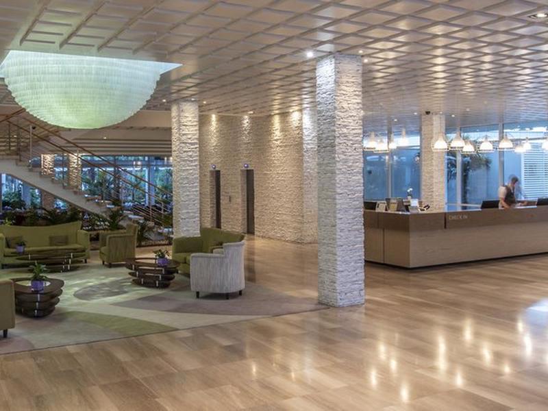 2C7054B3A70479CC206906C7D44F8503