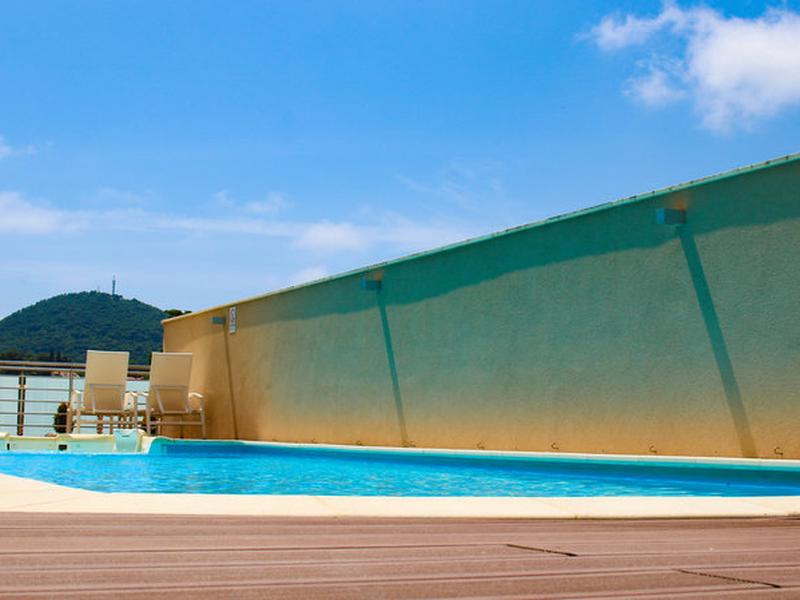 39D90DE29DDE98AD4A3A8E7F26CDA488