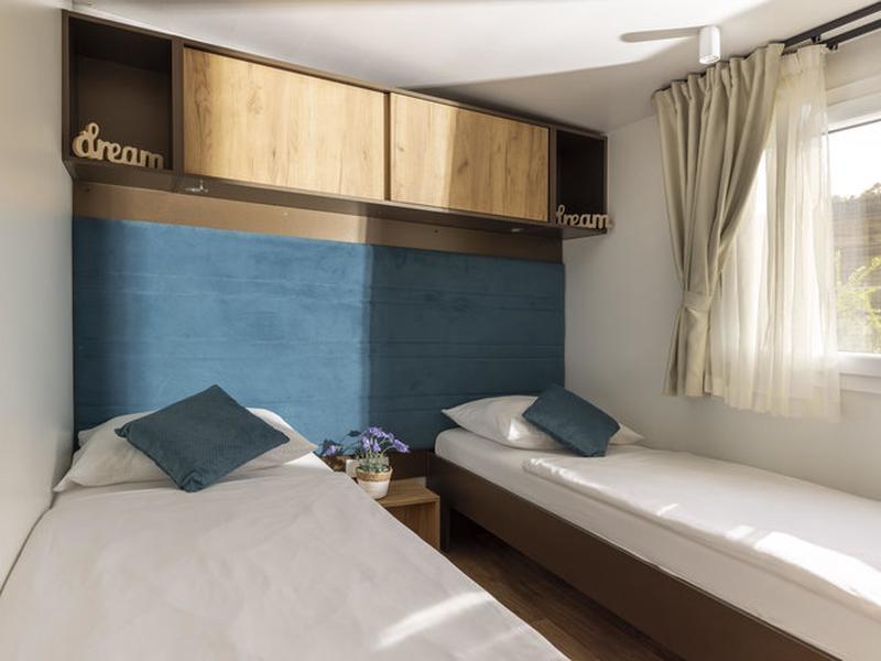 919150FE9A83DFE6689A25C8610B9473