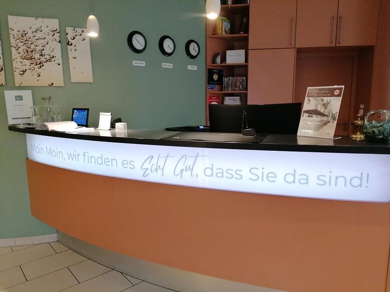 BD2C5FC7E4090BF20F33892EAC74072E