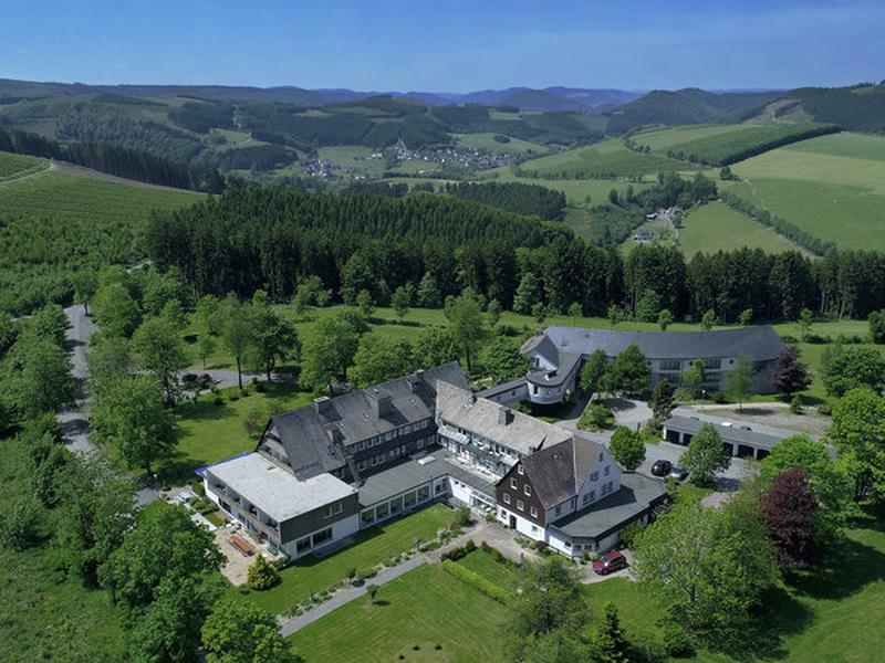 DA34F5D3A00EBAB3677ABCC2D61FEC20