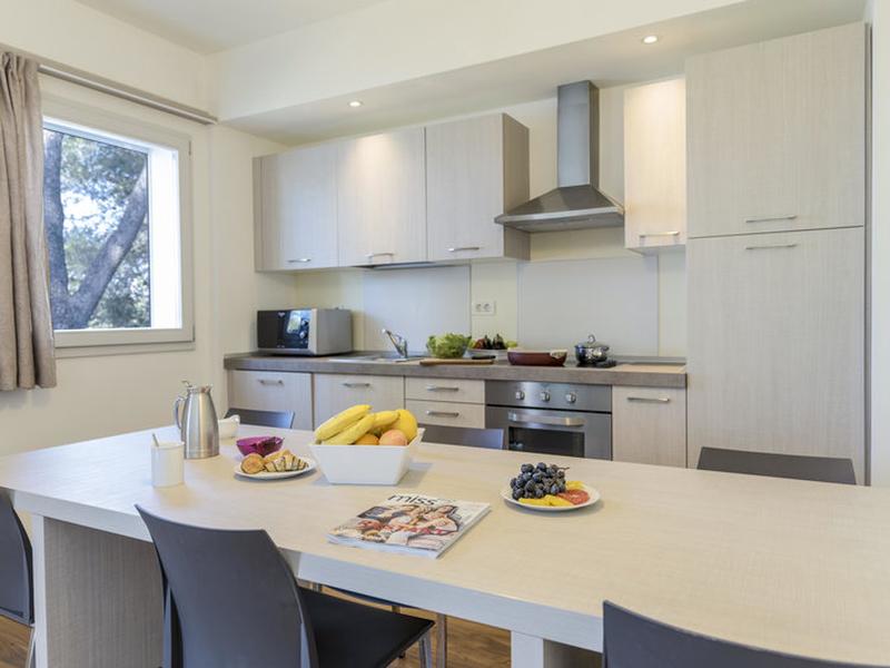 BDADD397F48AD41A6B5BE83BDDC6489C