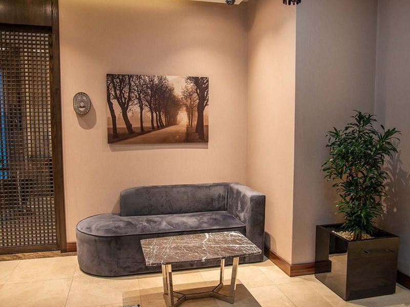 858053E35C7304E92937F3573B46A2AC