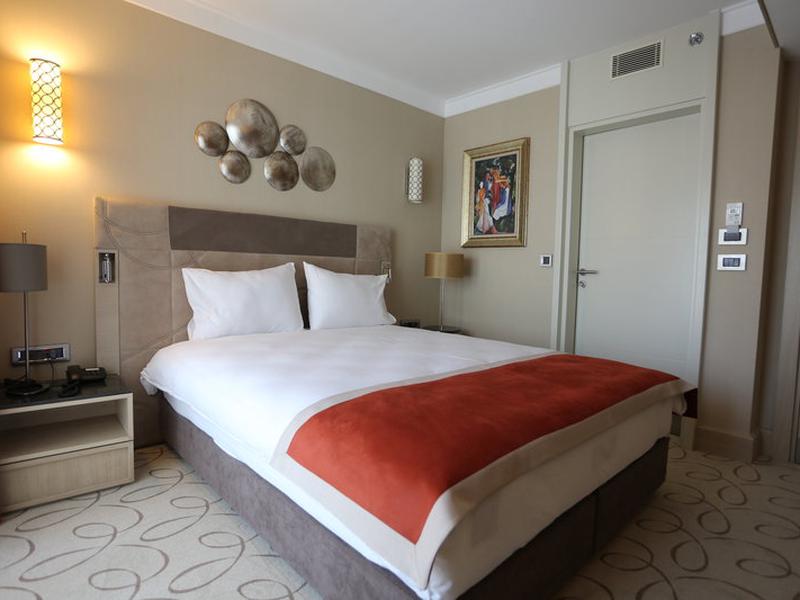 C70F44D8F25D1F9ADCBCA3F01A18DC2F