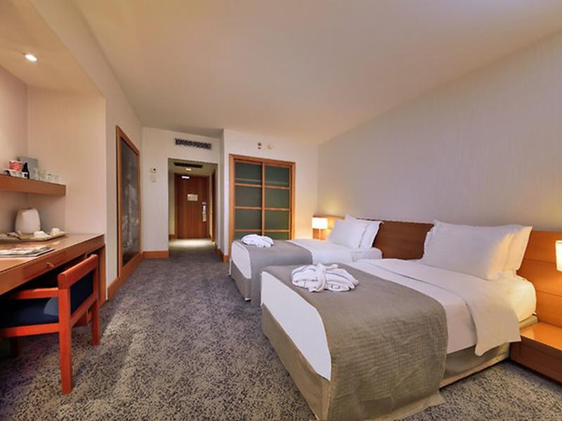 B7233D4C9F68EB6AA935DC8C0BEF2FAD