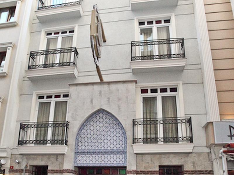 7A95F585CA440878BEDB75E6E02FE003