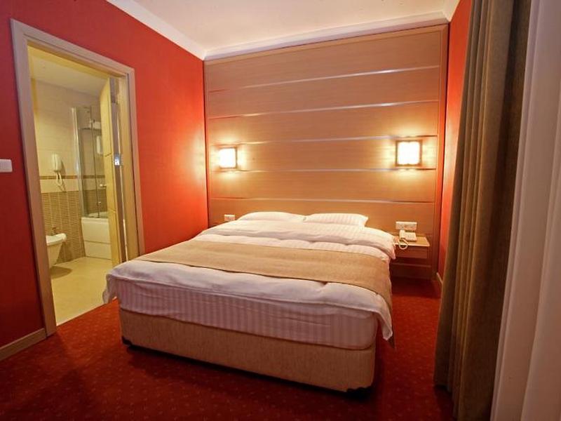 9905B3722C179E60364A2266F2E4208C