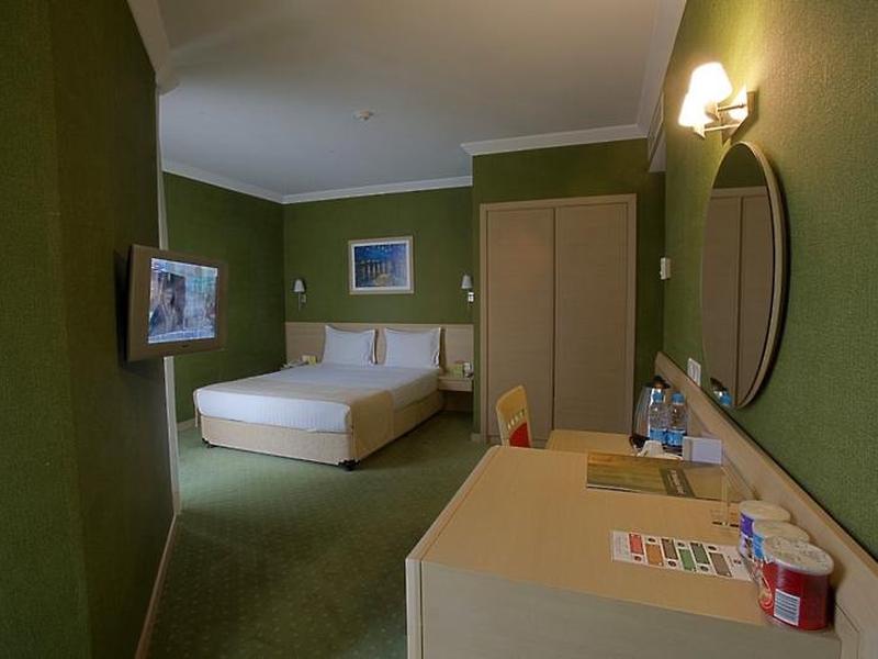 2AADBFA7C75821803BEB9B5EED830E2C