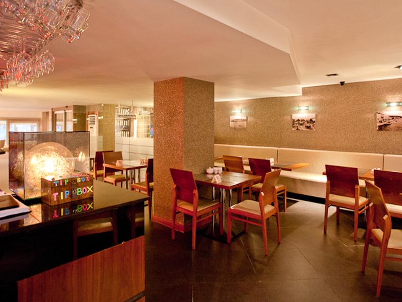 3B7CB190FD0E9984877E6770F3396501