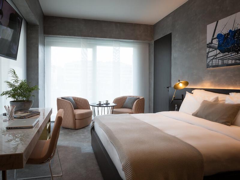 4ED5BF0F434E28879E000BEDB420B3F6