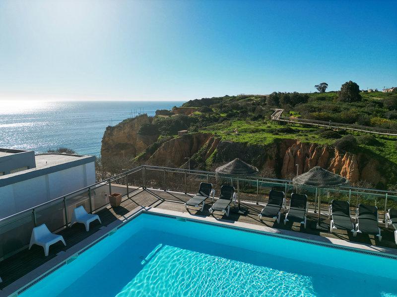 2D1C563DDD68F137E13A2ADDACF03930