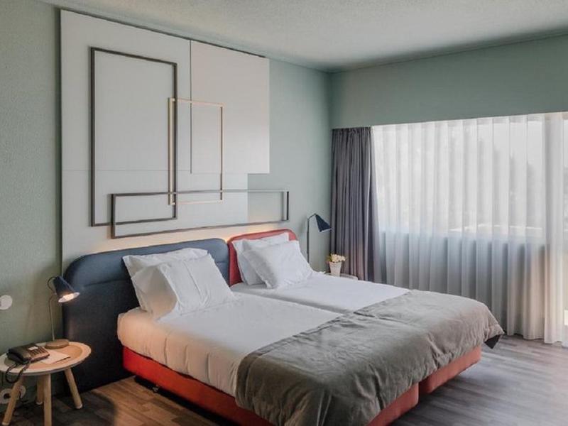 1AE1371864EAE90D401AD1BD56A1F111