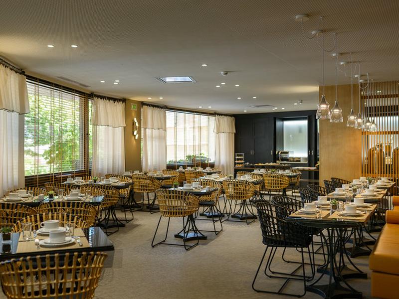 22FEBE642BE04846E128DE4C80AA8FA4