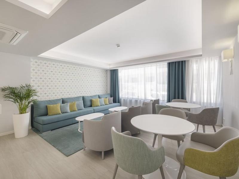 57075EFA0A46F7825270D69D1A12418C