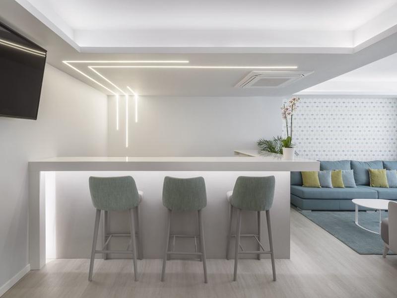 7B7AA8D10E49B57AE53A73C7DC4CB377