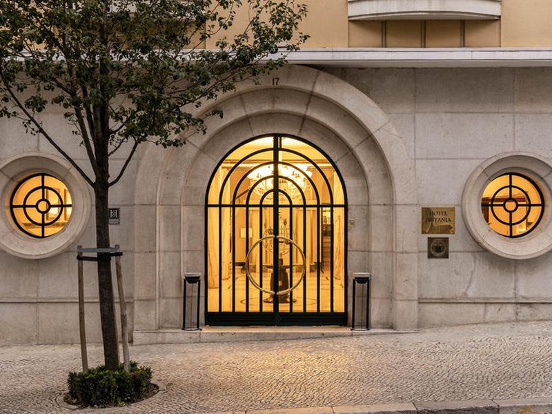 51A2BAEC38DA0A805662C9A30BBD050A