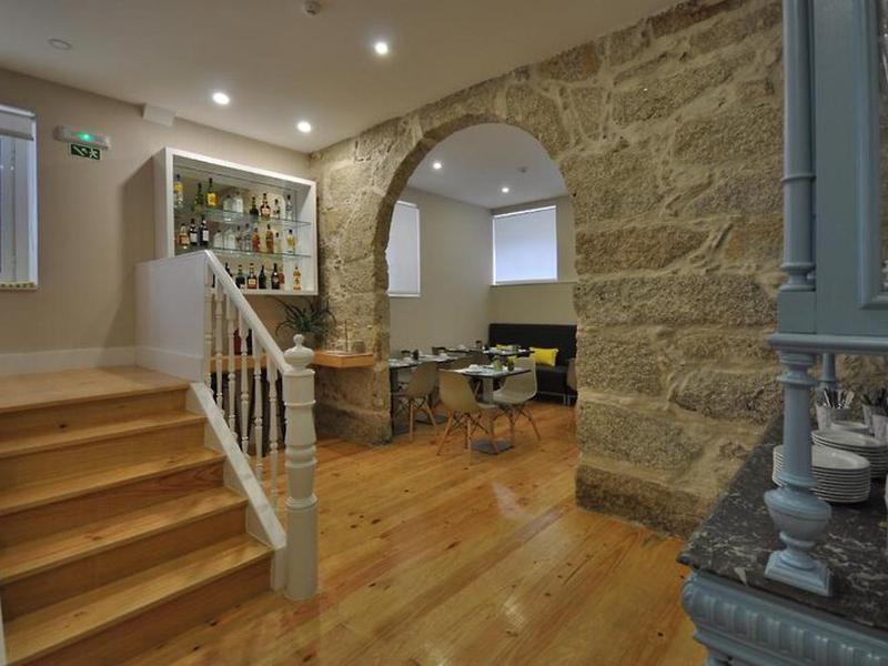 5A83E5261AEF4ED1F0A3BC49604A0EB0