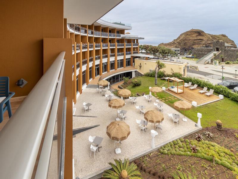 2B047EAEAE802E4DA9A1DED10EDC9E11