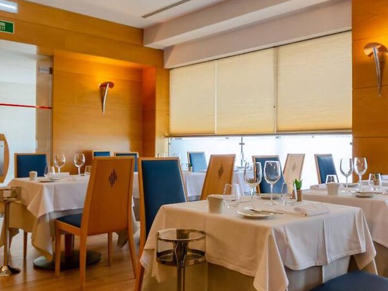 42F42A136B32F24677C52FB854E9090A