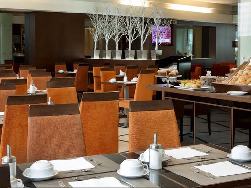 E9359BA9B296DC8A3D73FDF3AC910605